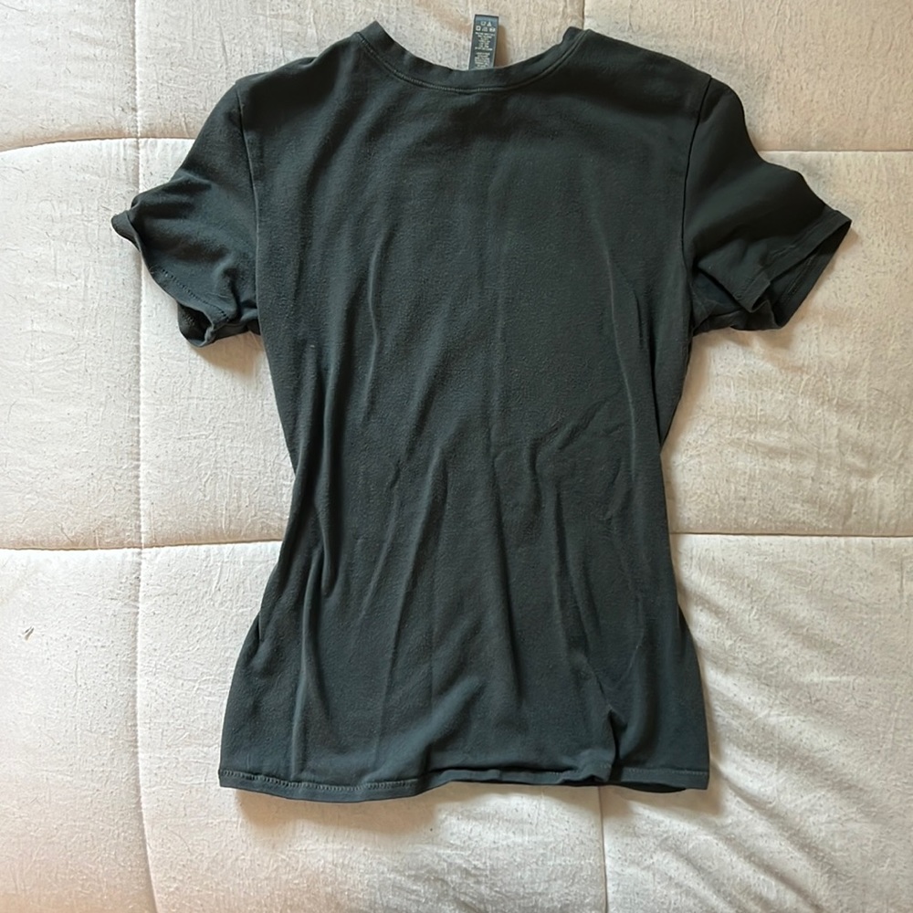 Skims tee